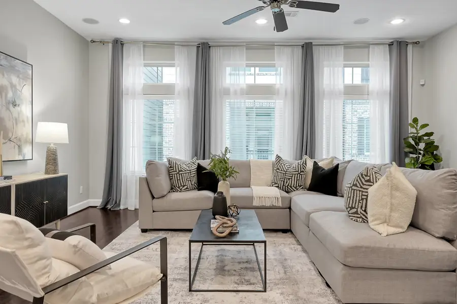 351 W 26th Street, Houston, TX 77008 - #2