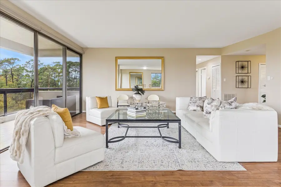 49 Briar Hollow Lane #505, Houston, TX 77027 - Image #3