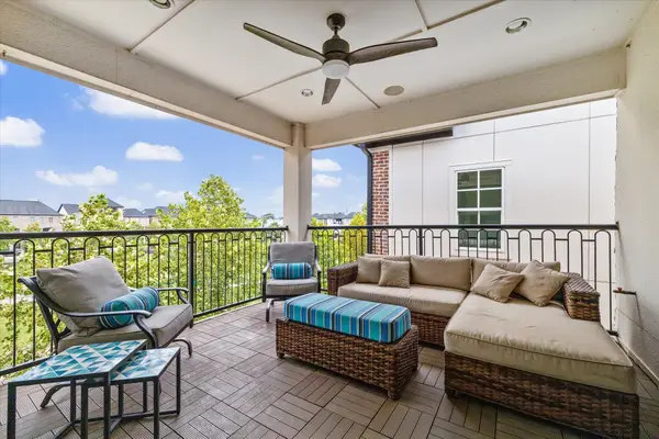 6134 Cottage Grove Lake Drive, Houston, TX 77007