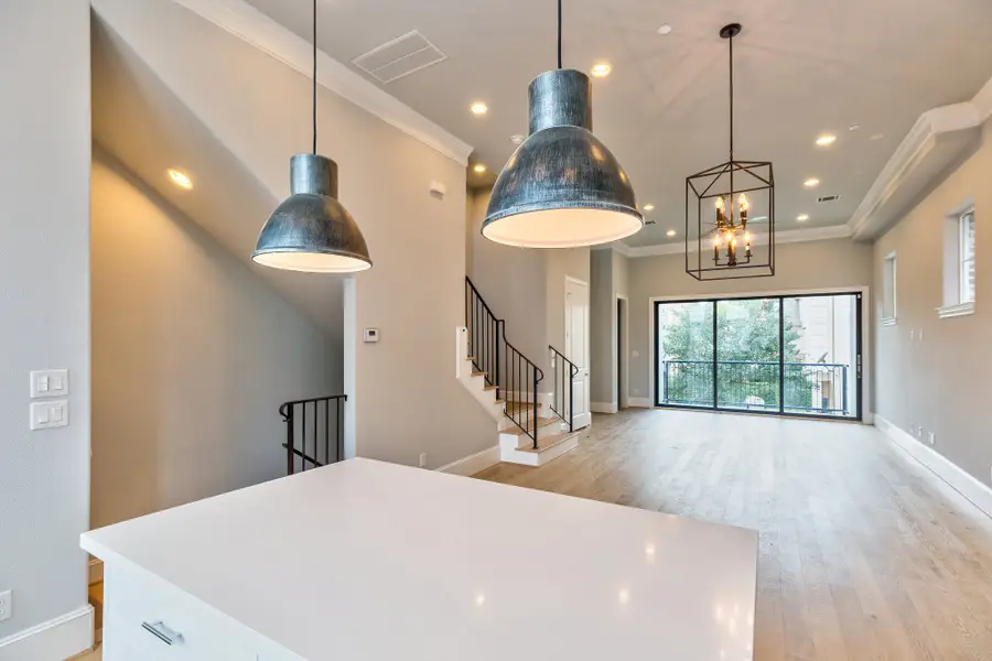 6134 Cottage Grove Lake Drive, Houston, TX 77007 - Image #3