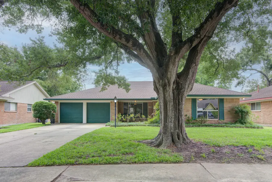 1708 Capstan Road, Houston, TX 77062 - Image #2