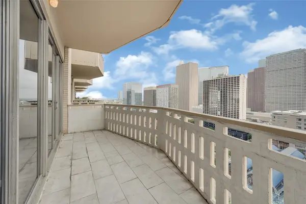 2016 Main Street #1707, Houston, TX 77002