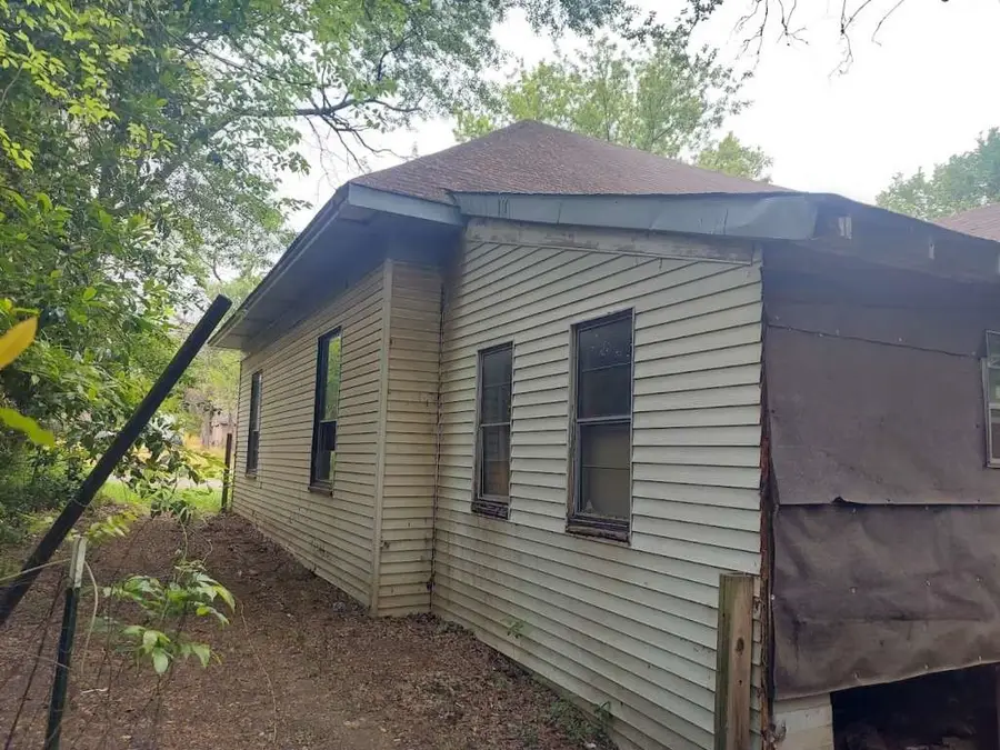 404 N Frazier Street, Daingerfield, TX 75638 - #2