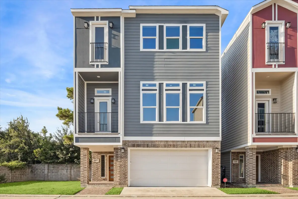 2122 Oatfield Drive, Houston, TX 77018 - Image #1