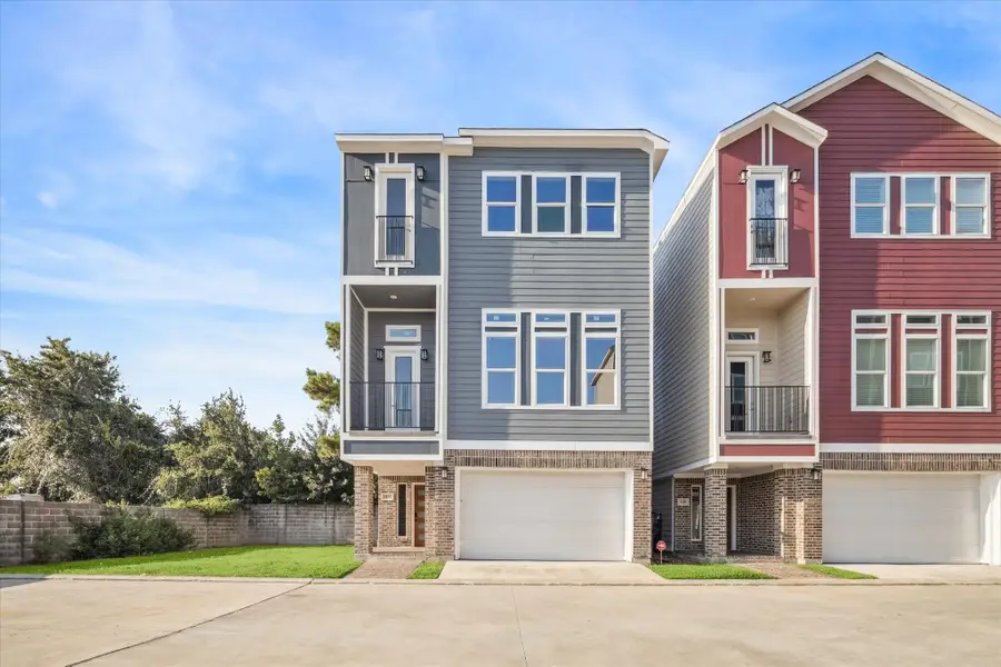 2122 Oatfield Drive, Houston, TX 77018 - Image #2