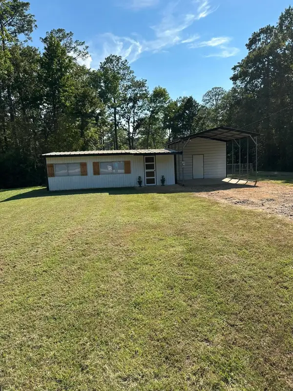 375 Toledo Beach Drive, Hemphill, TX 75948