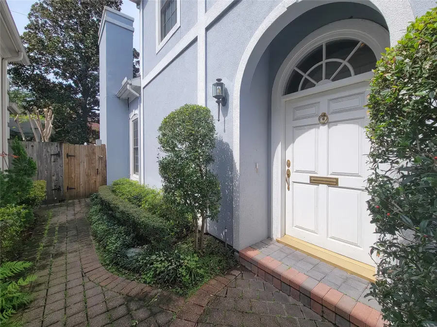 2211 Augusta Drive #19, Houston, TX 77057 - #3