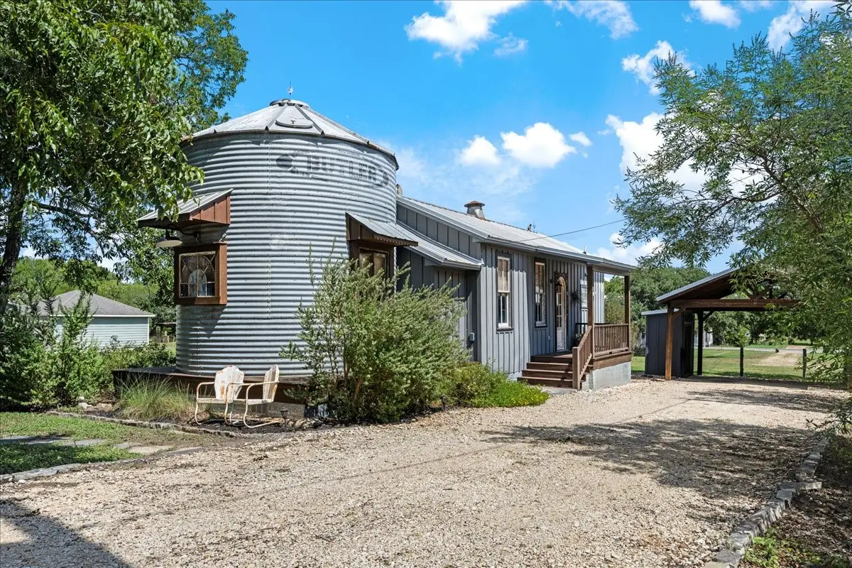 108 N Scott Street, Fayetteville, TX 78940 - #1