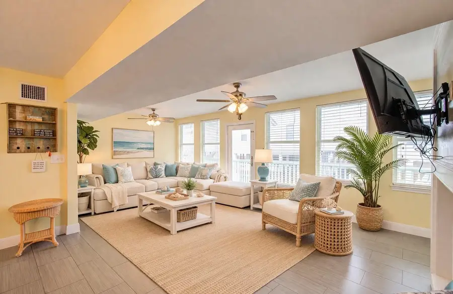 21225 Gulf Dr, Galveston, TX 77554 - #2