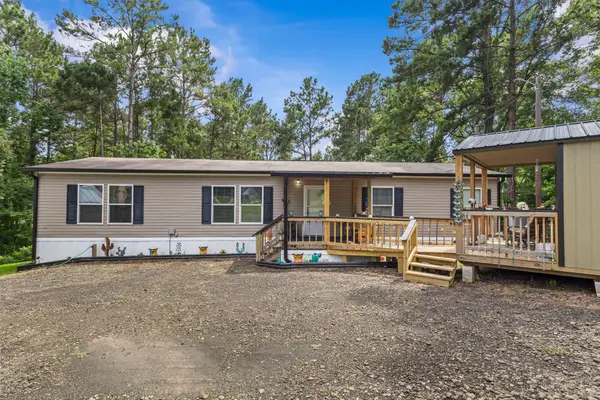 2672 Pleasure Bend Drive, Hemphill, TX 75948
