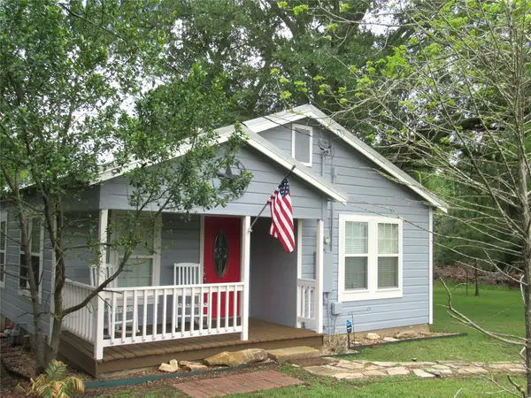 1013 Prairie Lea Street, Brenham, TX 77833