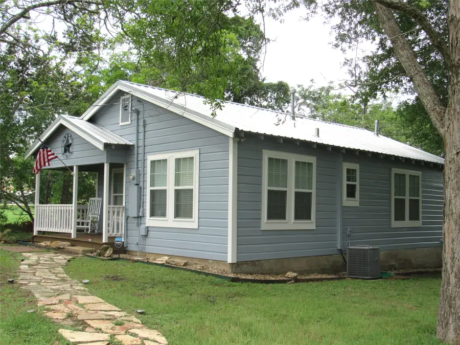 1013 Prairie Lea Street, Brenham, TX 77833 - #2