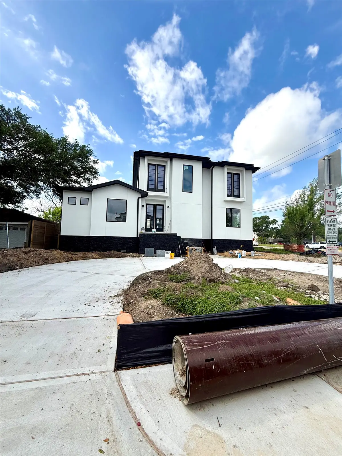 5009 Holt Street, Bellaire, TX 77401 - #1