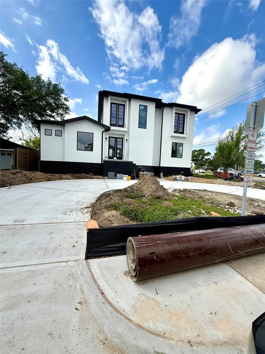 5009 Holt Street, Bellaire, TX 77401 - #3