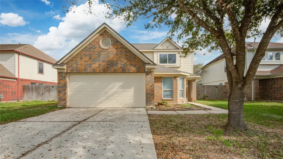 8022 Saffron Lane, Baytown, TX 77521 - Image #2