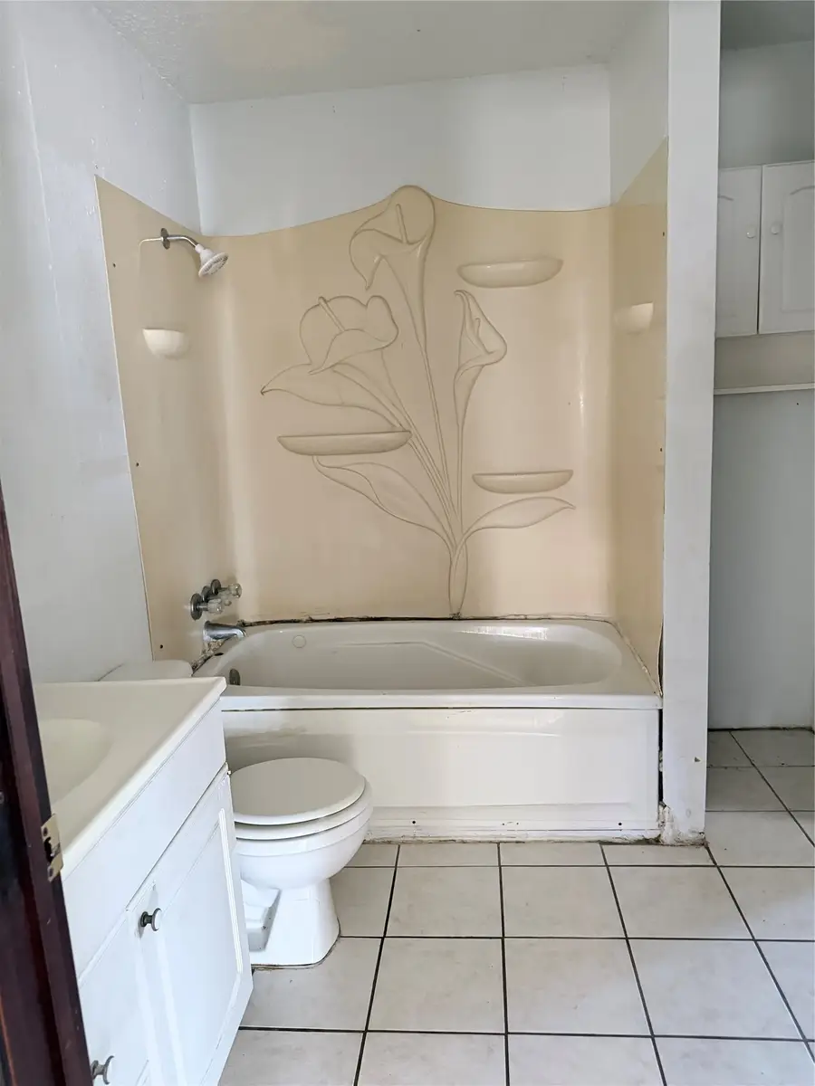 108 Buchel, Cuero, TX 77954 - #2