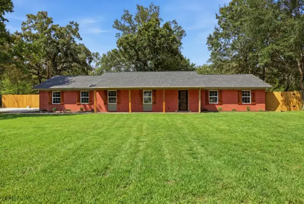 13570 Moss Hill Drive, Beaumont, TX 77713