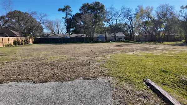 3410 Trelawney Drive, Pearland, TX 77581