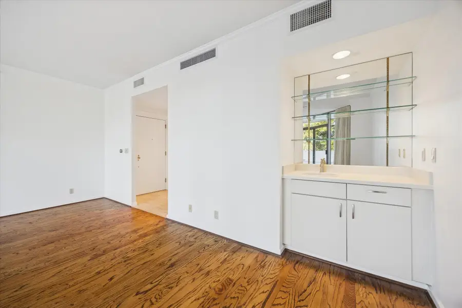150 Gessner Road #4A, Houston, TX 77024 - Image #3