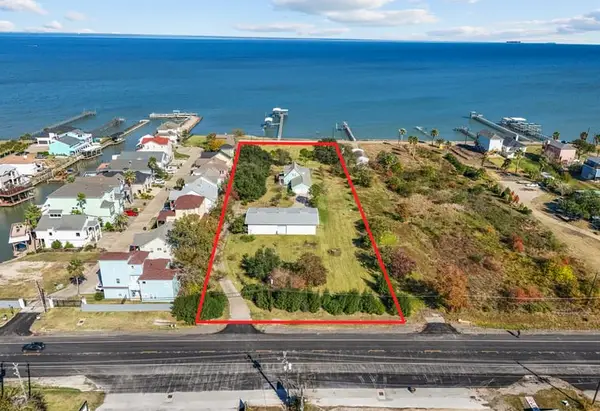 2237 Avenue A, San Leon, TX 77539