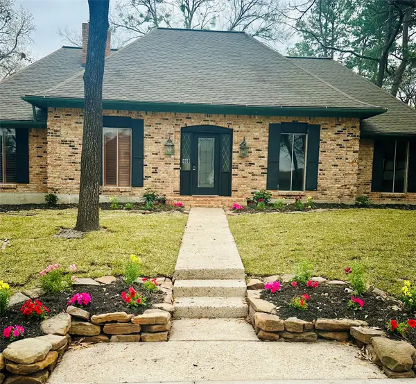 103 Wroxton Drive, Conroe, TX 77304