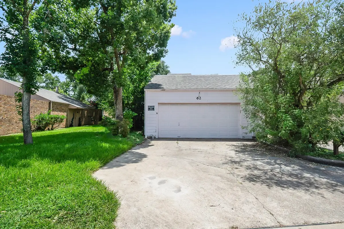 62 Chervil Common, Lake Jackson, TX 77566 - #1