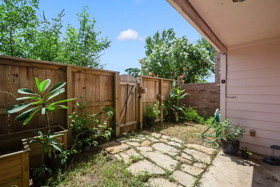 62 Chervil Common, Lake Jackson, TX 77566 - #3