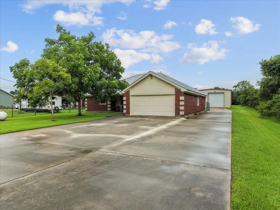 6727 Avenue C 1/2, Santa Fe, TX 77510 - #3