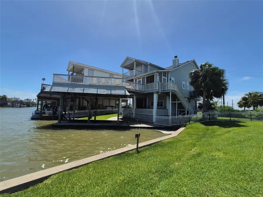 111 Kona Drive, Tiki Island, TX 77554 - #3