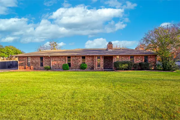 106 Willow Lake Lane, Crandall, TX 75114