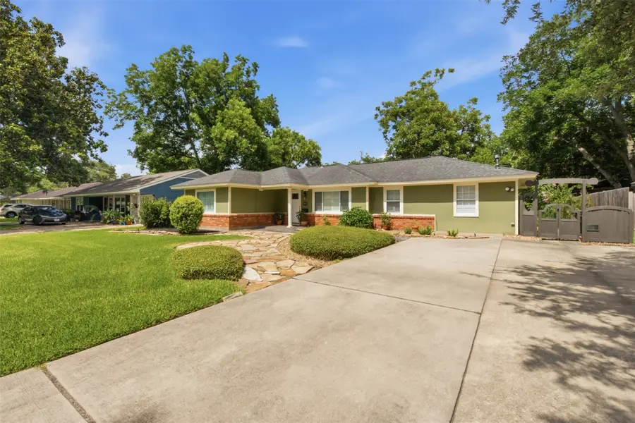 410 Kyle Street, Sugar Land, TX 77478 - #3