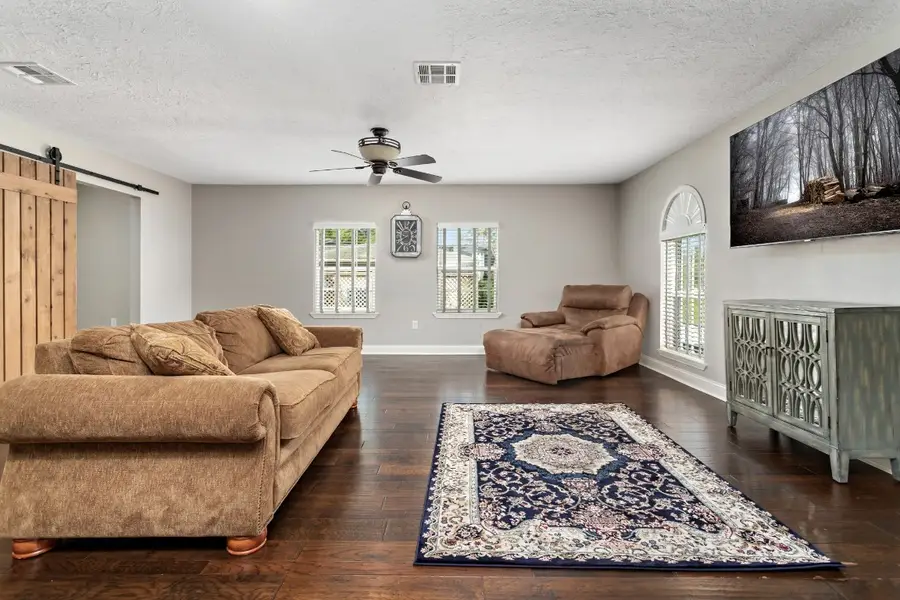 427 Pinemont Drive, Sour Lake, TX 77659 - #2