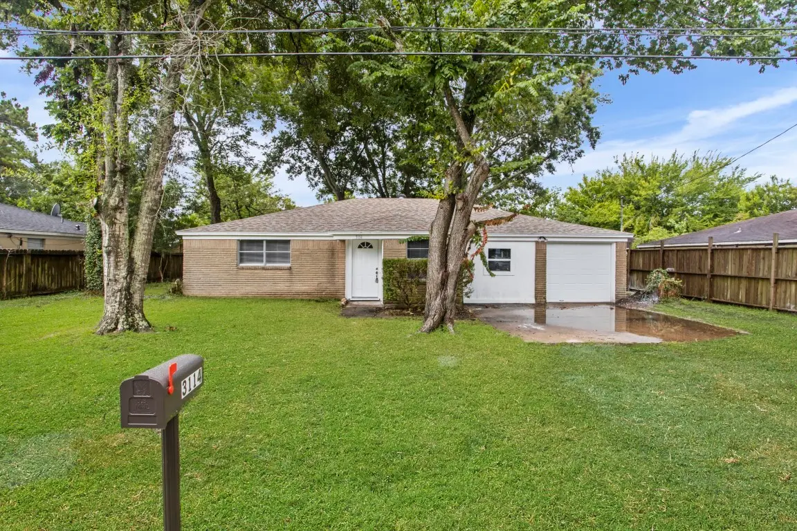 3114 Carolyn Street, Bacliff, TX 77518 - Image #1