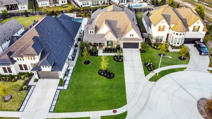 15527 Salmon Springs Drive, Conroe, TX 77302 - Image #2