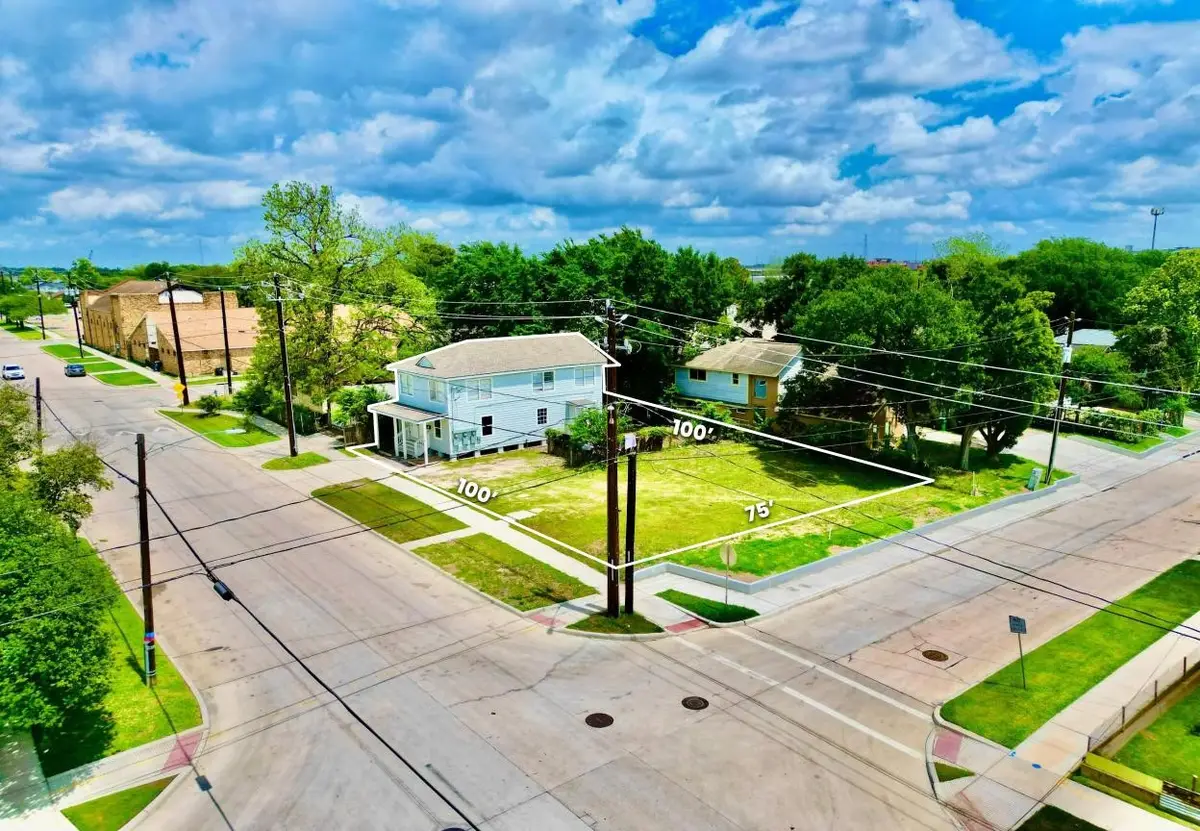 307 S 79th Street, Houston, TX 77012 - #1