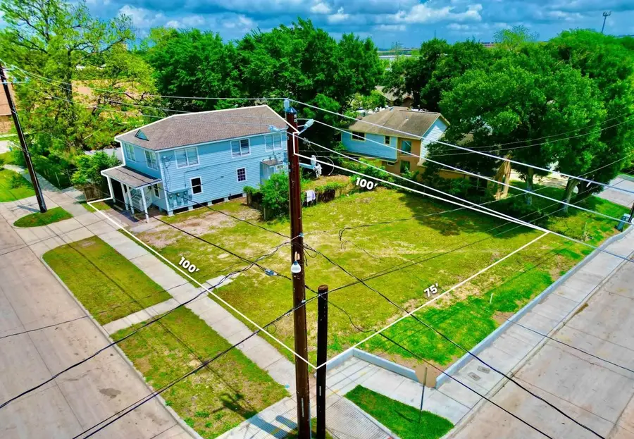 307 S 79th Street, Houston, TX 77012 - #2