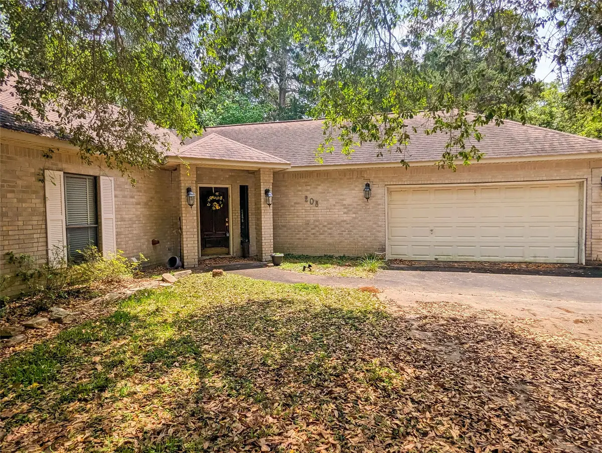 208 Oakmont Drive, New Ulm, TX 78950 - #1