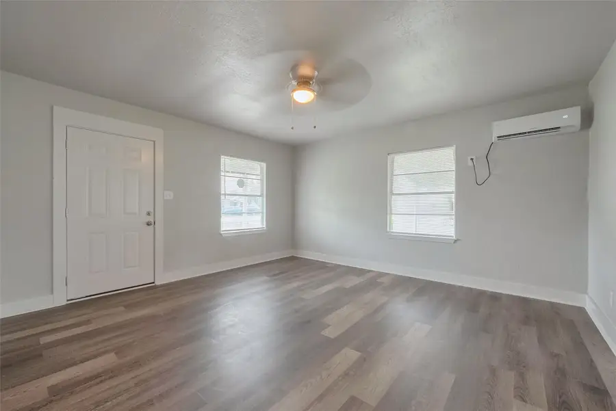 1311 Fred Street, El Campo, TX 77437 - Image #2