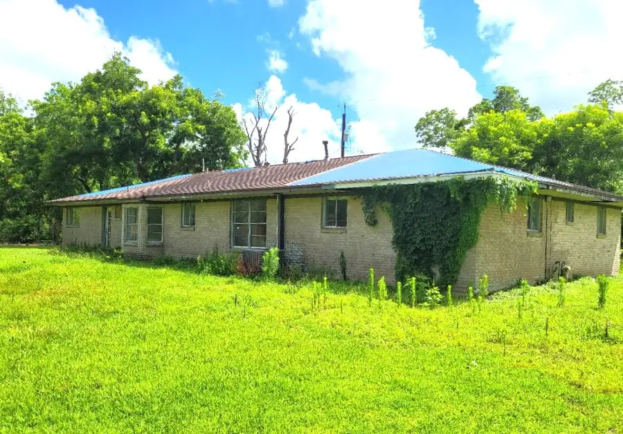419 Lee Avenue, Freeport, TX 77541 - #3