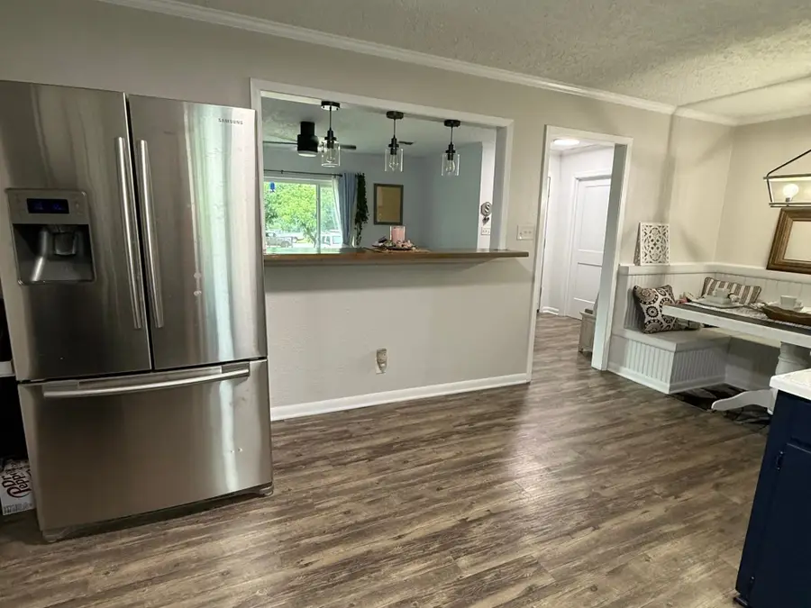 215 N Mechanic Street, Bellville, TX 77418 - #3