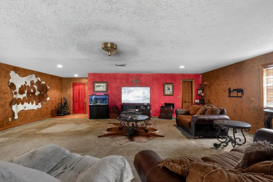 329 N Briscoe Avenue, Tulia, TX 79088 - #3