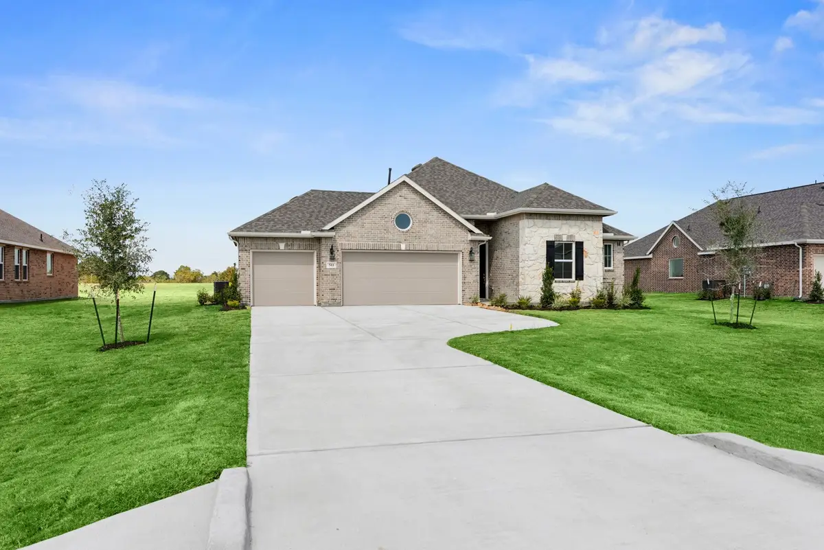 511 Cane Crossing Lake Drive, Sealy, TX 77474 - Image #1