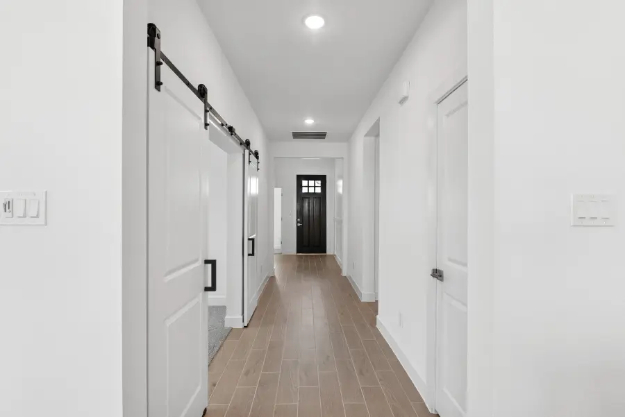 511 Cane Crossing Lake Drive, Sealy, TX 77474 - Image #3