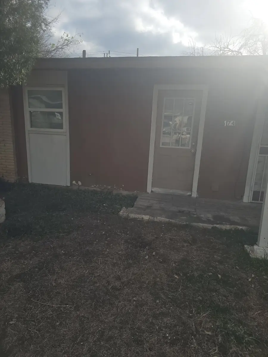 174 Oak Valley Drive, San Antonio, TX 78227 - Image #2