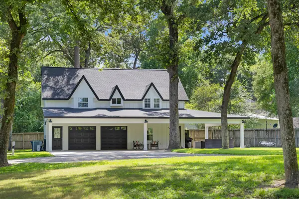 819 Sentinel Oaks, Pinehurst, TX 77362