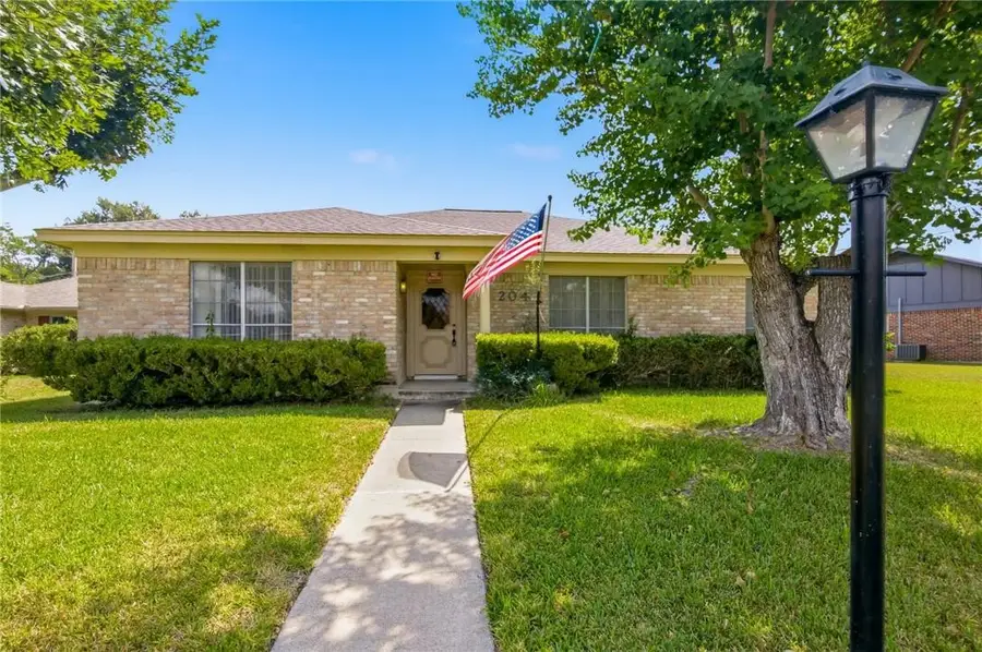 204 King Arthur Street, Victoria, TX 77904 - #2