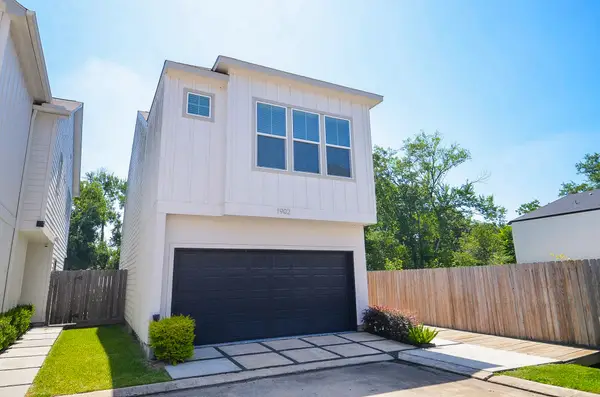1902 Hollister Spruce Lane, Houston, TX 77080