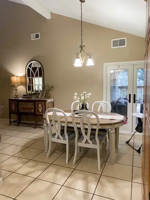 810 Live Oak Avenue, Bay City, TX 77414 - #2