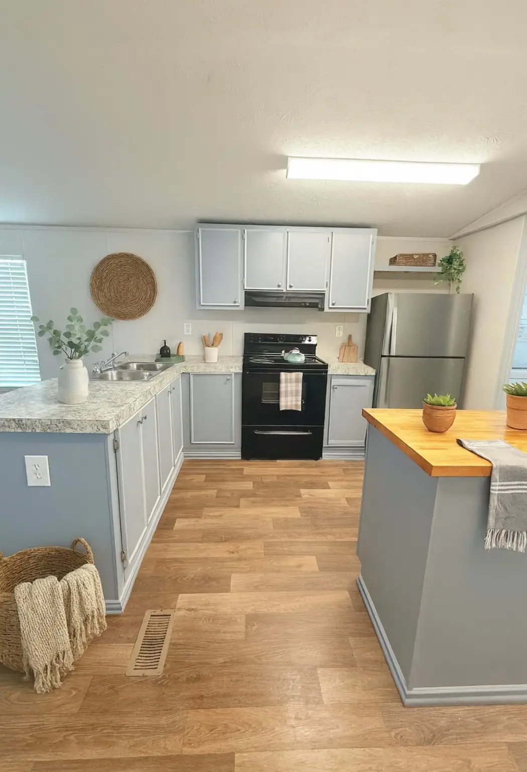 127 Dolphin Harbor S, Baytown, TX 77523 - Image #1