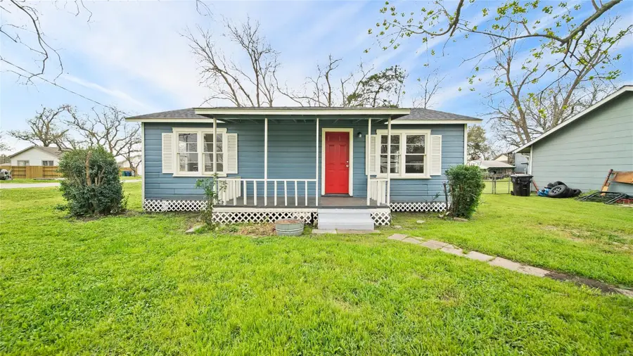 234 E Texas Street, Brazoria, TX 77422 - #2